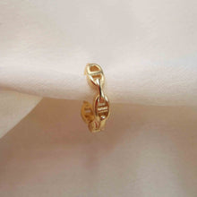 Charger l&#39;image dans la galerie, boucle d&#39;oreille  mini creole argent plaqué or maille marine 
